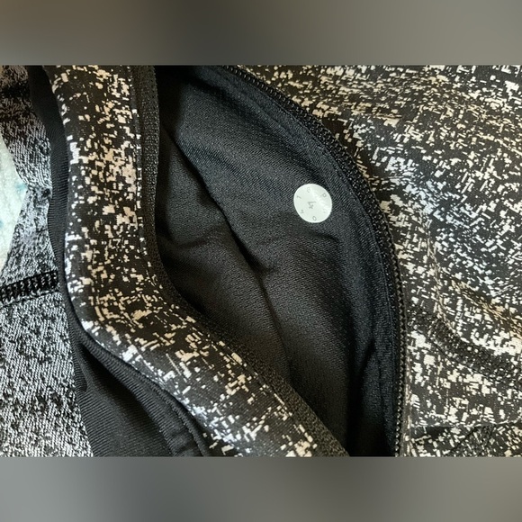 Lululemon Pace Perfect  Air Time White Black/Black Size 4 - Picture 10 of 14